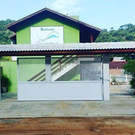 卡拉瓜塔图巴 Montanhas Bem Te VI酒店 外观 照片