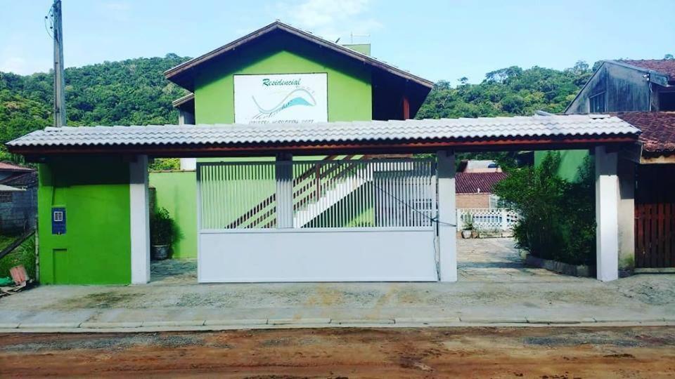 卡拉瓜塔图巴 Montanhas Bem Te VI酒店 外观 照片